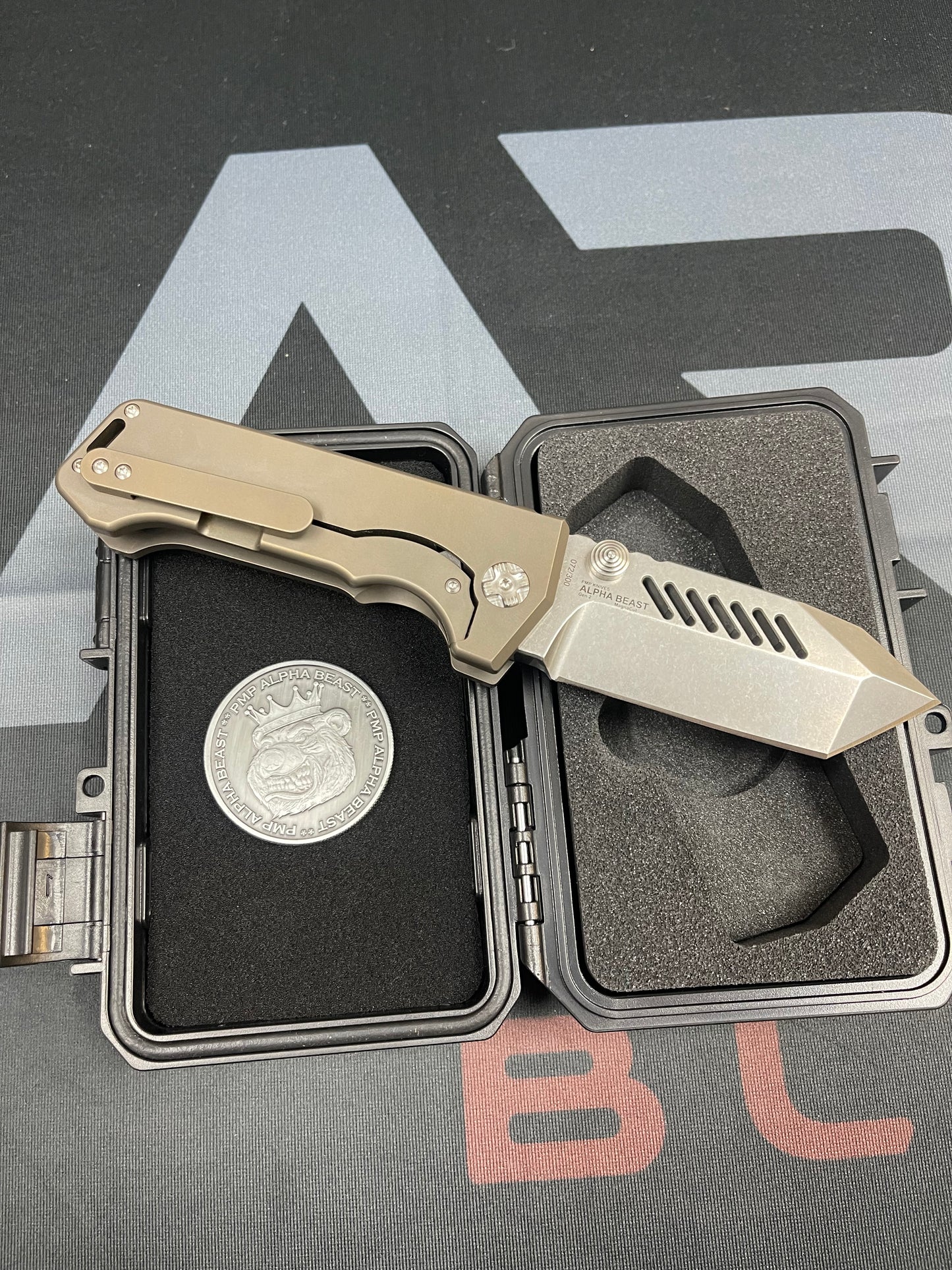 PMP KNIVES ALPHA BEAST