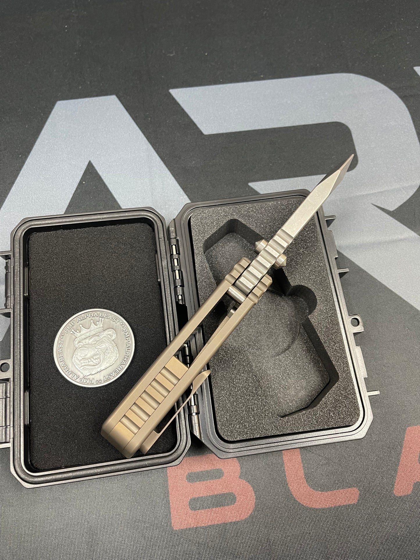 PMP KNIVES ALPHA BEAST